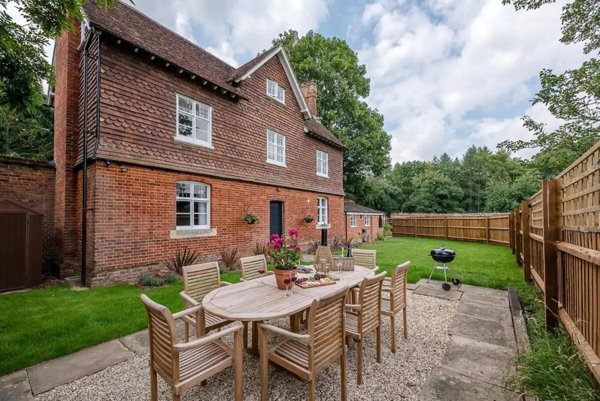 Gardener'S Cottage In Nowton Park, Bury St Edmunds - Pass The Keys Bury St. Edmunds Exteriör bild